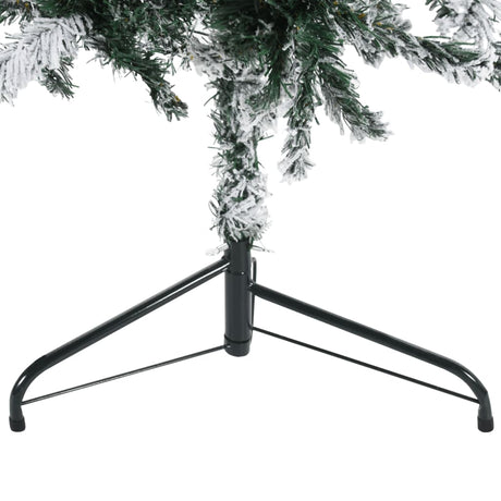 Kunstkerstboom half met sneeuw smal 240 cm - AllerleiShop