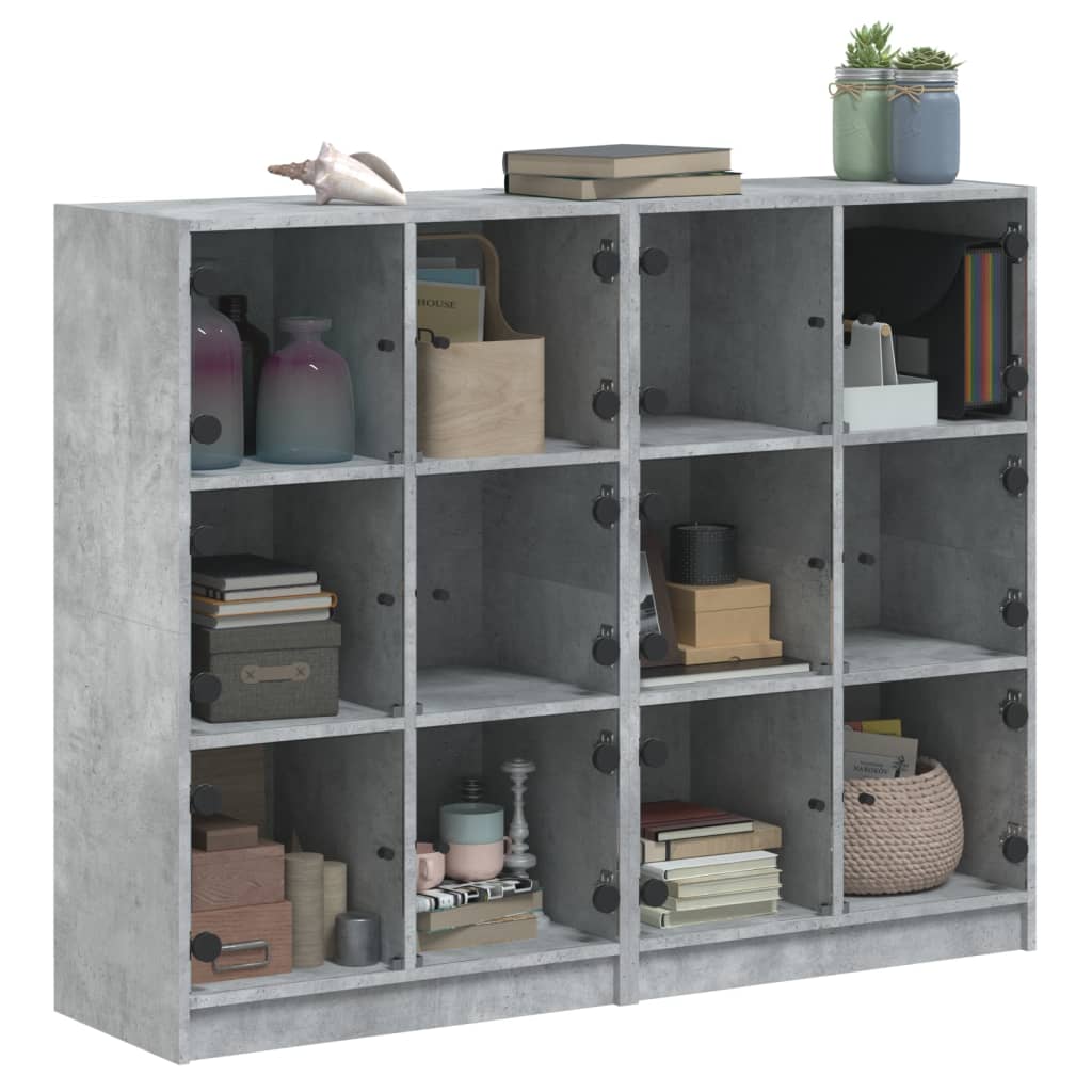 Boekenkast met deuren 136x37x109 cm bewerkt hout betongrijs - AllerleiShop