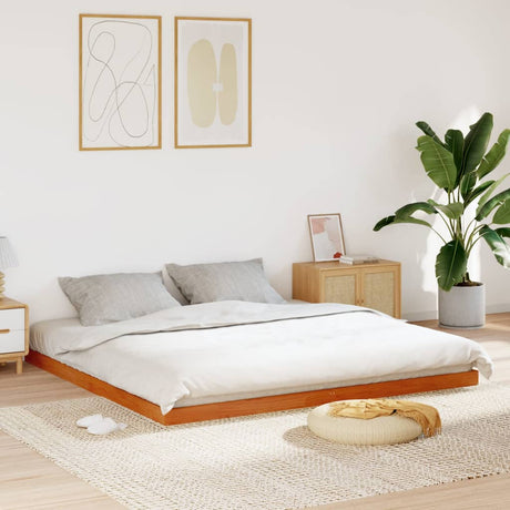 Bedframe massief grenenhout wasbruin 200x200 cm